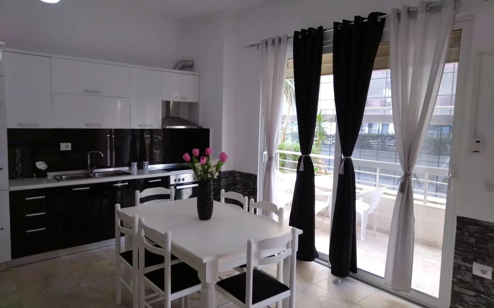 Apartment Teona Sarande