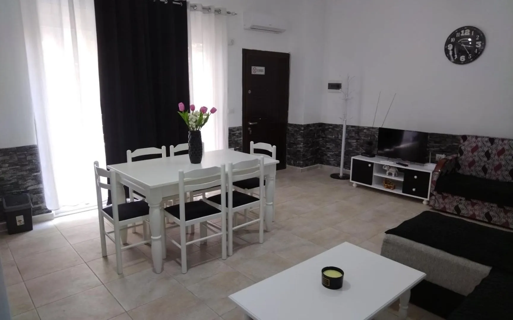 Apartment Teona Sarande